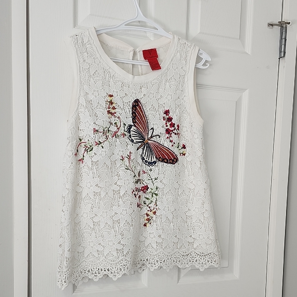 V Cristina Sleeveless Lace Type Top With Lining And Butterfly Flower Design